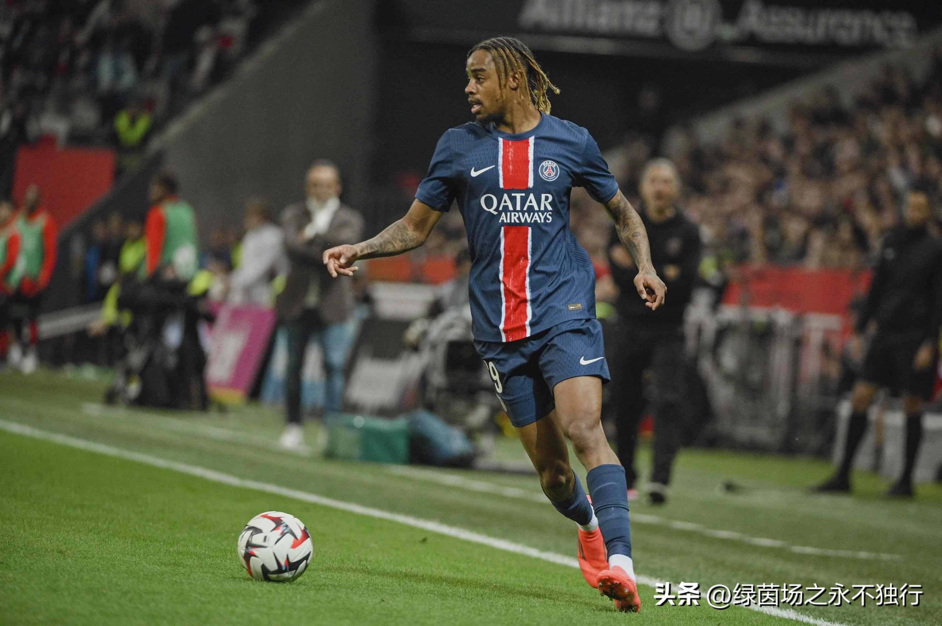 包含巴黎圣日耳曼轻取那不勒斯，萨拉赫梅开二度亚洲杯的词条