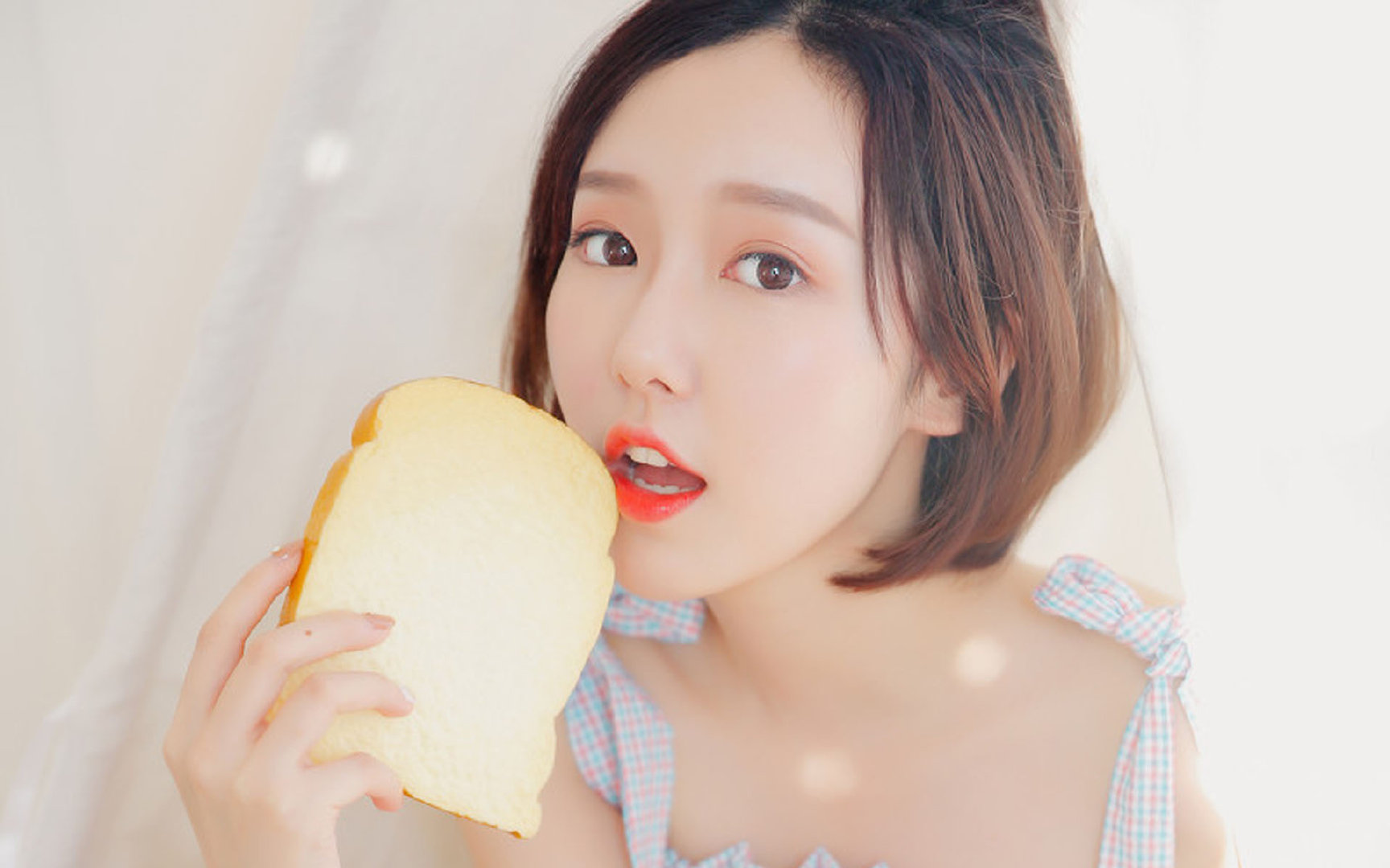 开云体育登录-双重战场，酋长球场雨夜鏖战与阿拉莫穹顶的秒针绝杀